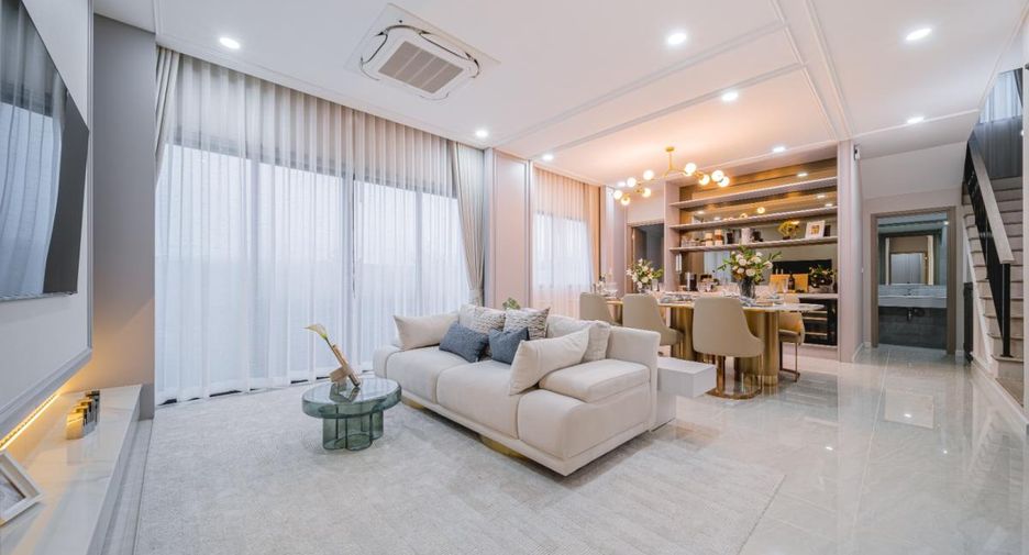 Casa en venta de 4 habitaciones en Bang Lamung, Chonburi