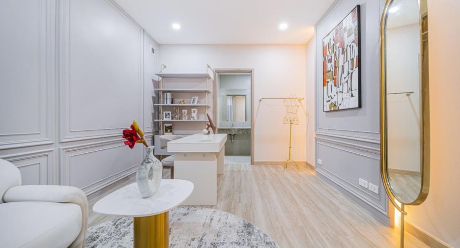 Casa en venta de 4 habitaciones en Bang Lamung, Chonburi