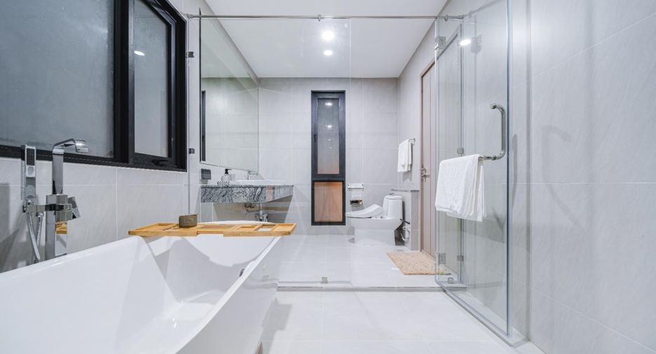 Casa en venta de 4 habitaciones en Bang Lamung, Chonburi