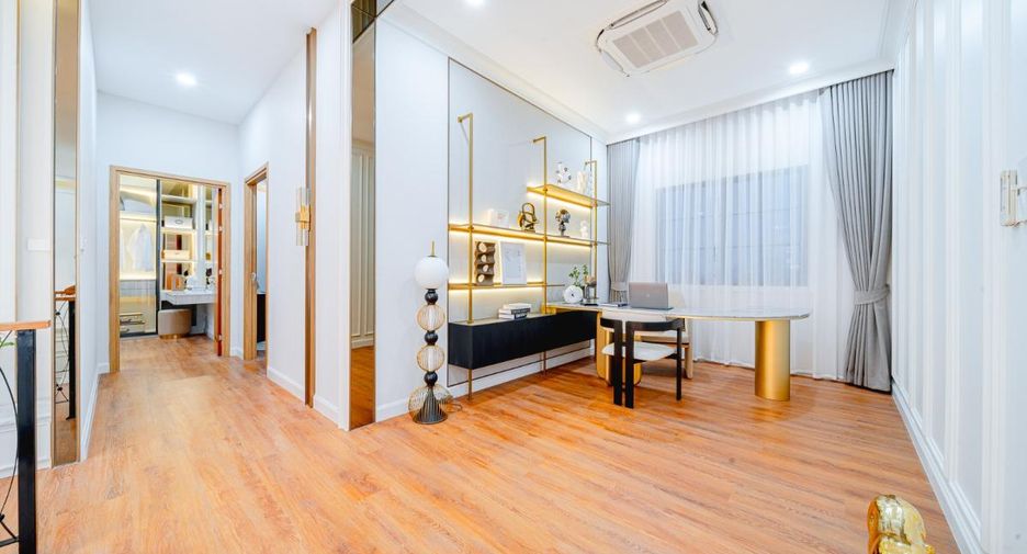 For sale 4 bedrooms house in Bang Lamung, Chonburi