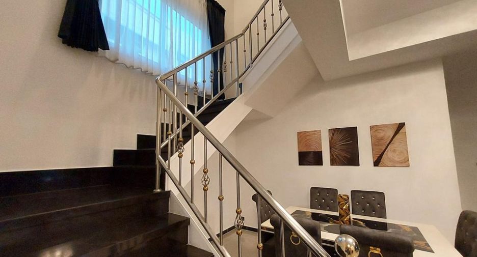 Продажа 6 спальни вилла в Банг Ламунг, Чонбури