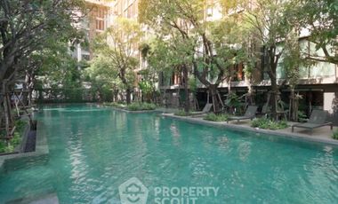 For sale 2 bedrooms condo in Khlong Toei, Bangkok