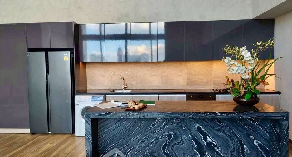 For sale 3 bedrooms condo in Watthana, Bangkok
