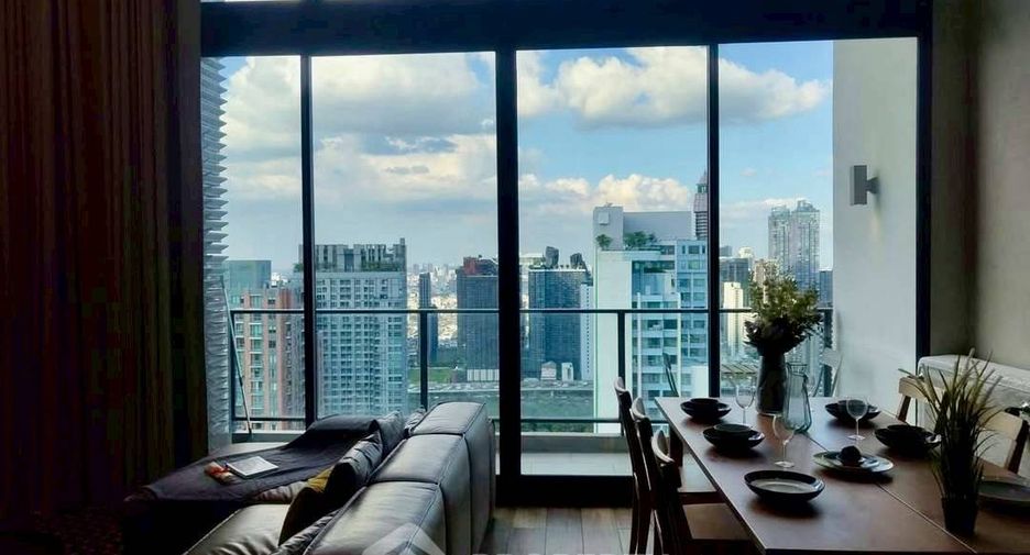 For sale 3 bedrooms condo in Watthana, Bangkok