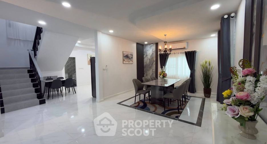 For sale 4 bedrooms house in Bang Lamung, Chonburi