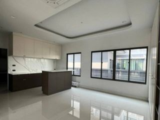 ขาย 4 ห้องนอน บ้านเดี่ยว ใน ทวีวัฒนา, กรุงเทพฯ