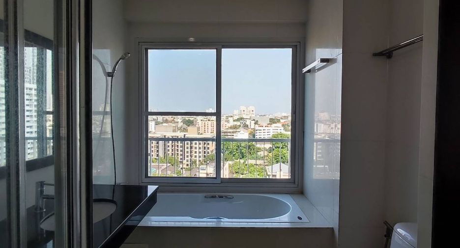 À louer 2 chambres condo à Watthana, Bangkok