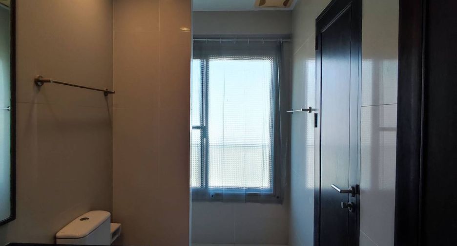 À louer 2 chambres condo à Watthana, Bangkok