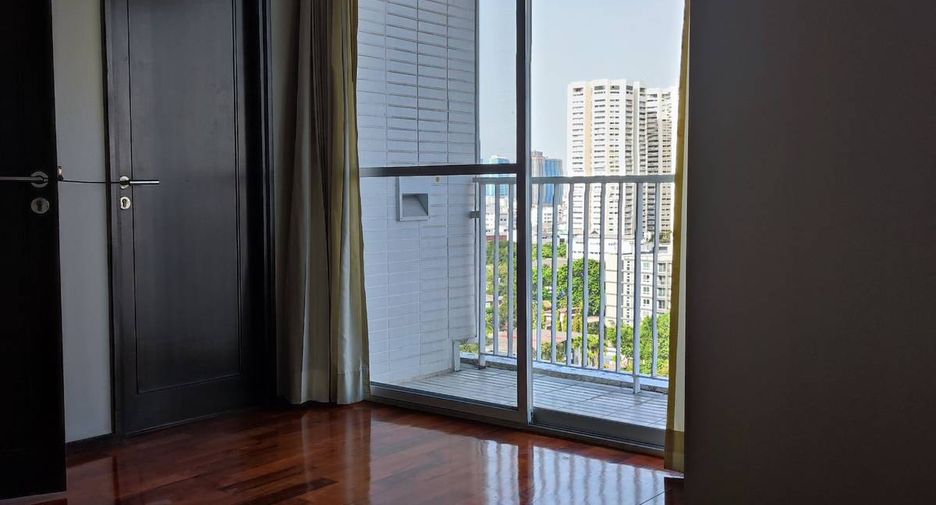 À louer 2 chambres condo à Watthana, Bangkok