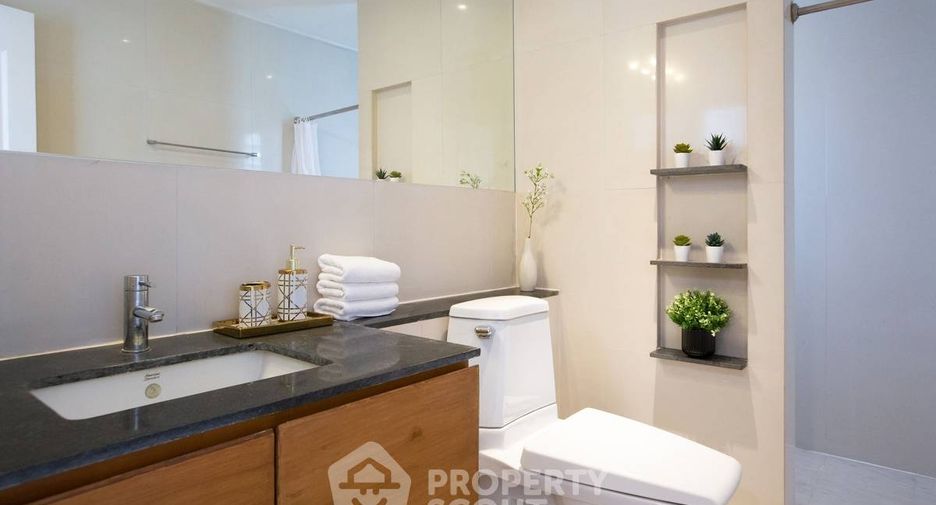 For rent 4 bedrooms apartment in Watthana, Bangkok