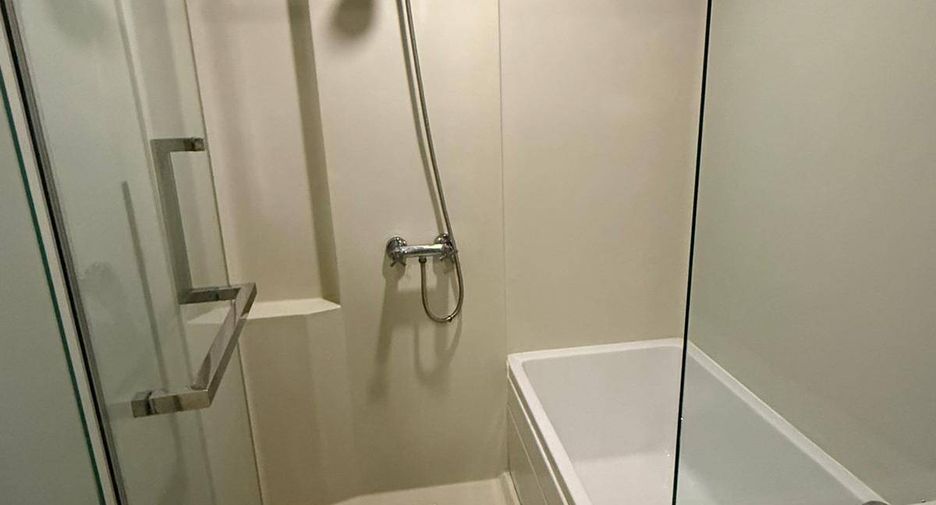 For rent 2 bedrooms condo in Sathon, Bangkok