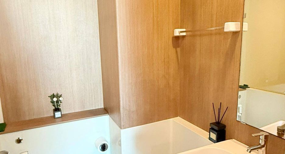 For rent 2 bedrooms condo in Sathon, Bangkok