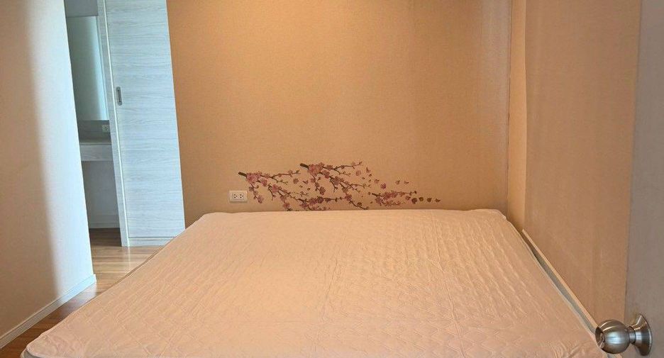 Condo en alquiler de 2 habitaciones en Huai Khwang, Bangkok