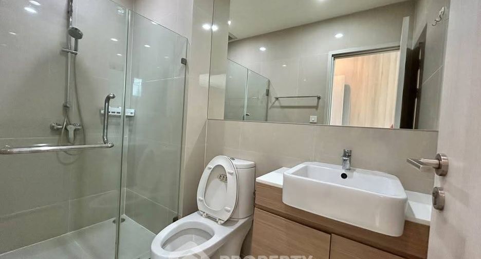 Condo en alquiler de 2 habitaciones en Huai Khwang, Bangkok
