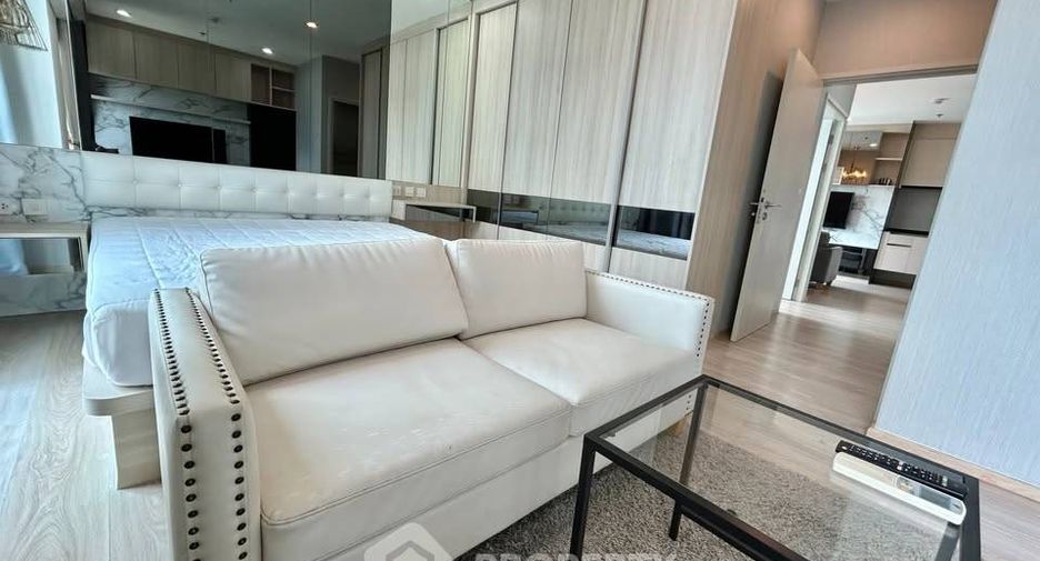 Condo en alquiler de 2 habitaciones en Huai Khwang, Bangkok