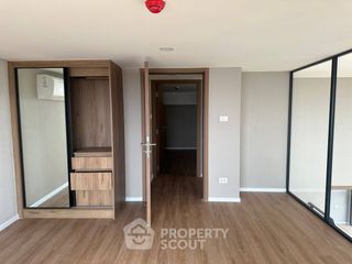 Wohnung zur Miete mit 3 Zimmer in Huai Khwang, Bangkok