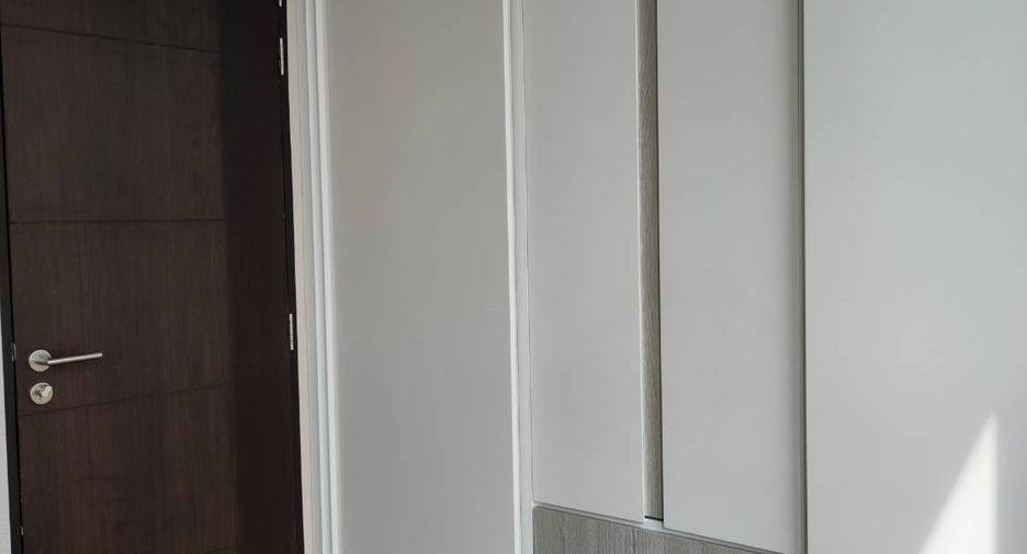 For rent 2 bedrooms condo in Pathum Wan, Bangkok
