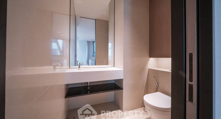 Condo en alquiler de 2 habitaciones en Khlong San, Bangkok