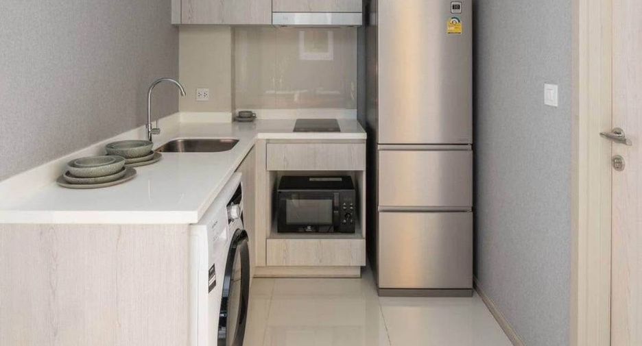 For rent 1 bed condo in Pathum Wan, Bangkok
