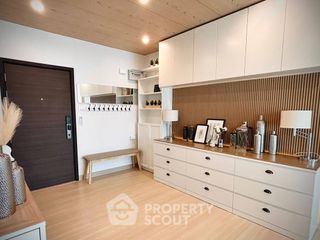 Wohnung zur Miete mit 3 Zimmer in Huai Khwang, Bangkok