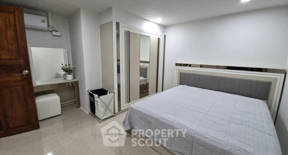 For rent 2 bedrooms condo in Bang Lamung, Chonburi