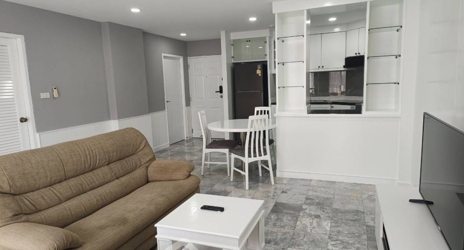 For rent 2 bedrooms condo in Watthana, Bangkok