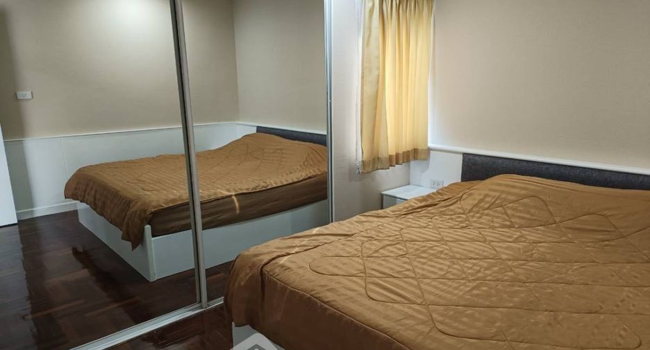 For rent 2 bedrooms condo in Watthana, Bangkok