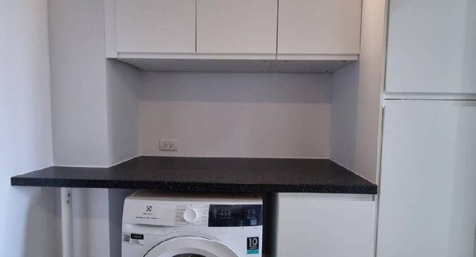 For rent 2 bedrooms condo in Khlong San, Bangkok