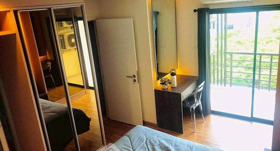 For rent 2 bedrooms condo in Phra Khanong, Bangkok