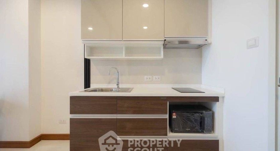 For rent 1 bed condo in Khlong San, Bangkok