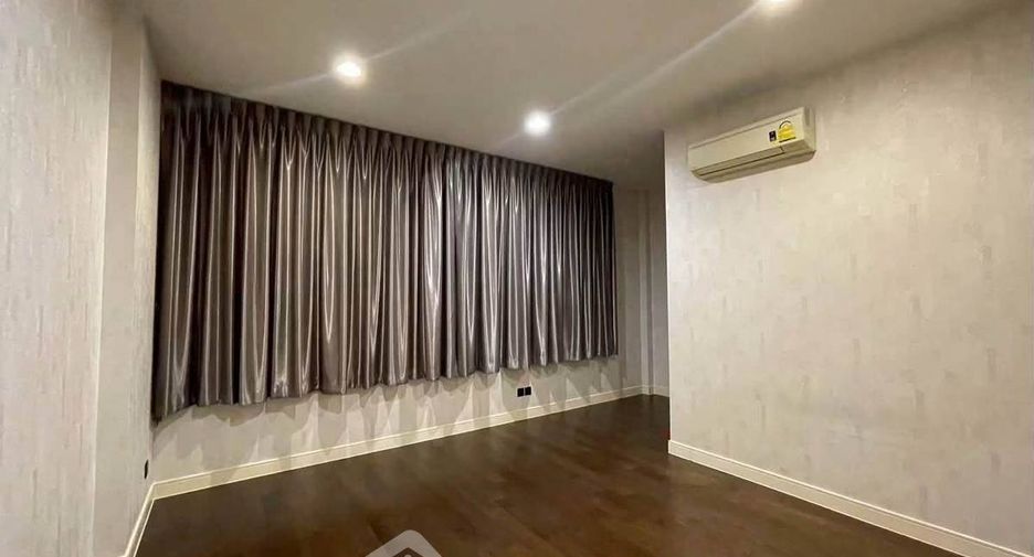 ให้เช่า 4 ห้องนอน บ้านเดี่ยว ใน บางกะปิ, กรุงเทพฯ