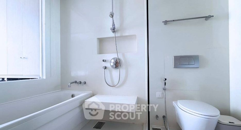 Condo en alquiler de 1 habitaciones en Khlong Toei, Bangkok