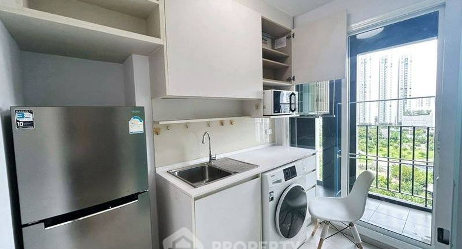 Condo en alquiler de 2 habitaciones en Huai Khwang, Bangkok