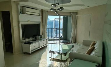 For rent 2 bedrooms condo in Huai Khwang, Bangkok