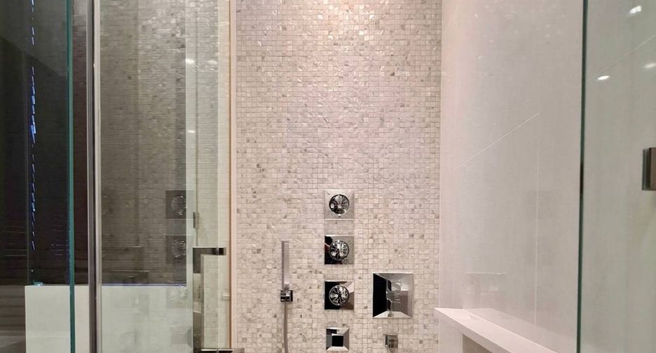 For rent 2 ベッドルーム condo in Khlong Toei, Bangkok