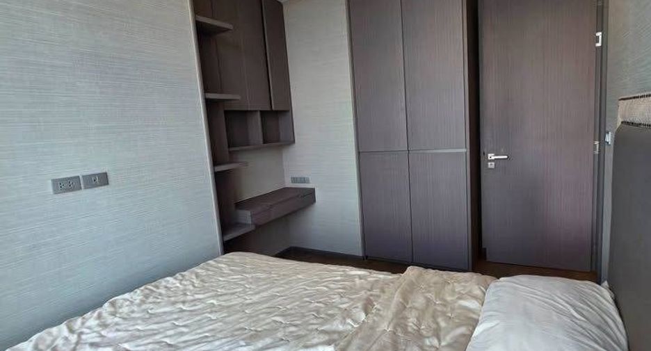 For rent 3 bedrooms condo in Sathon, Bangkok