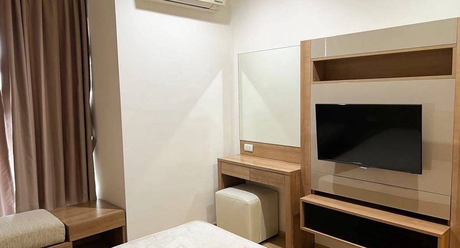For rent 1 bed condo in Phra Khanong, Bangkok