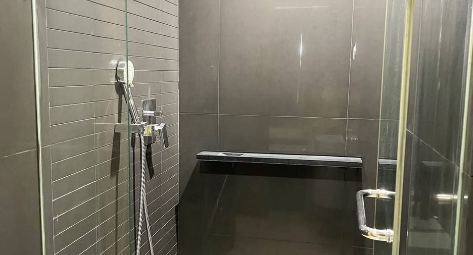 For rent 1 bed condo in Phra Khanong, Bangkok