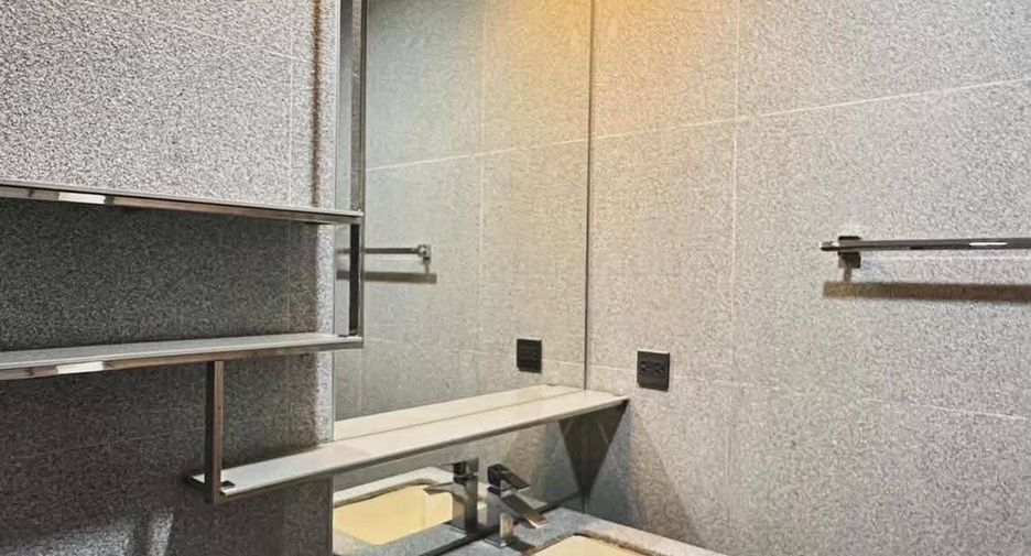 For rent 1 bed condo in Pathum Wan, Bangkok