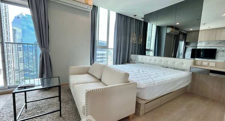 Condo en alquiler de 2 habitaciones en Huai Khwang, Bangkok