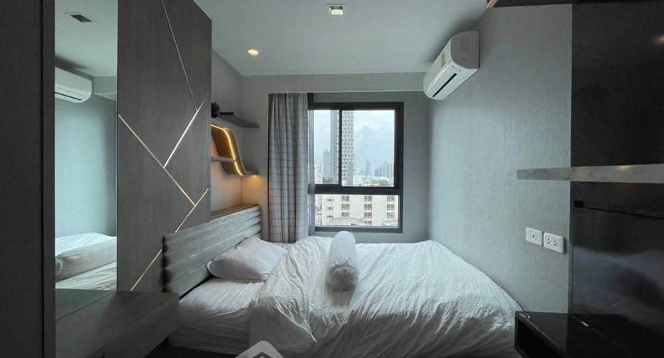 For rent 2 bedrooms condo in Phra Khanong, Bangkok