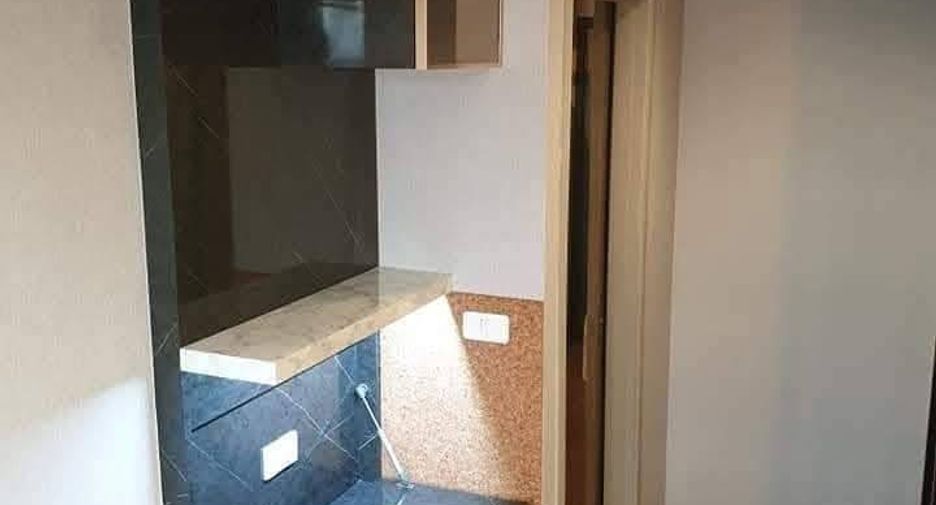 For rent 2 bedrooms condo in Phra Khanong, Bangkok