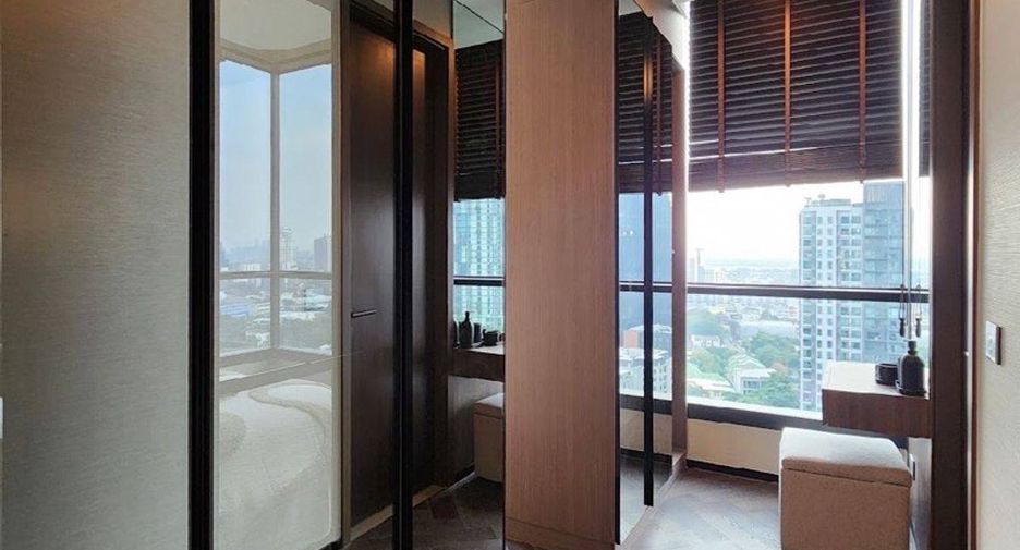 For rent 2 bedrooms condo in Khlong Toei, Bangkok