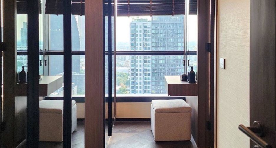 For rent 2 bedrooms condo in Khlong Toei, Bangkok