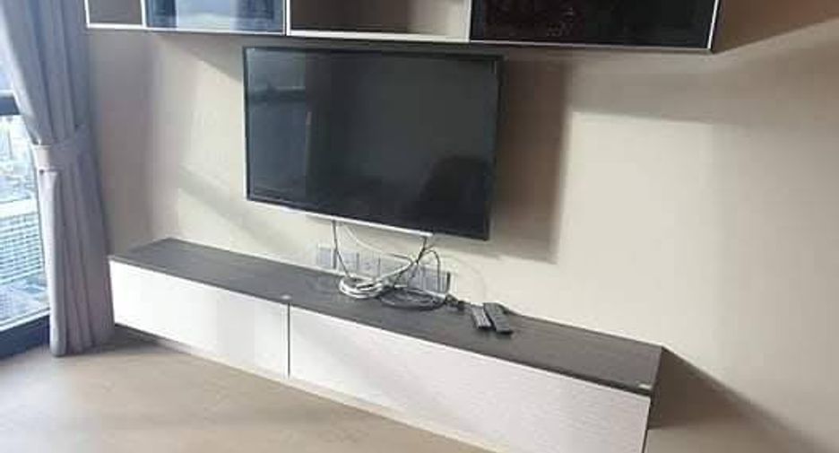 For rent 1 bed condo in Huai Khwang, Bangkok