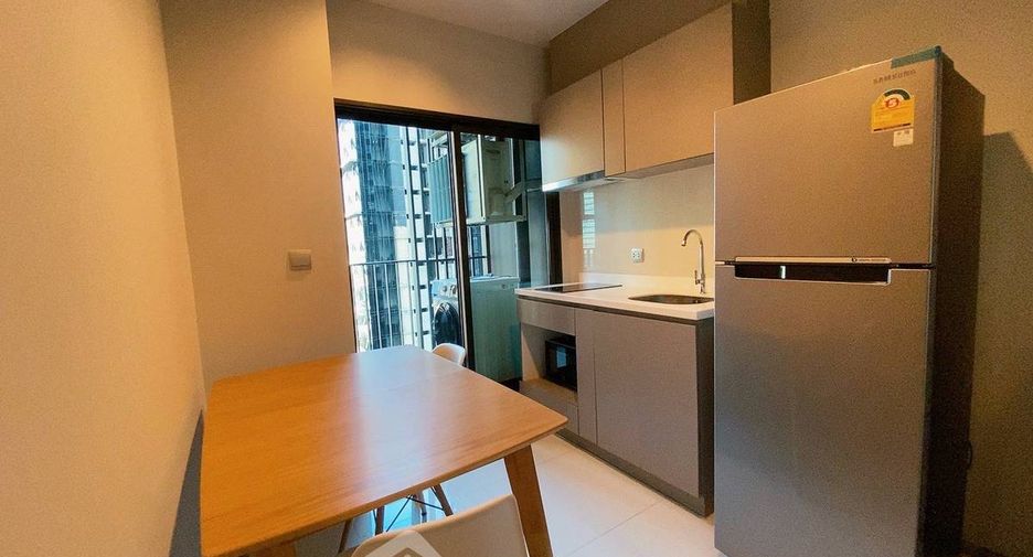 À louer 1 chambre condo à Huai Khwang, Bangkok