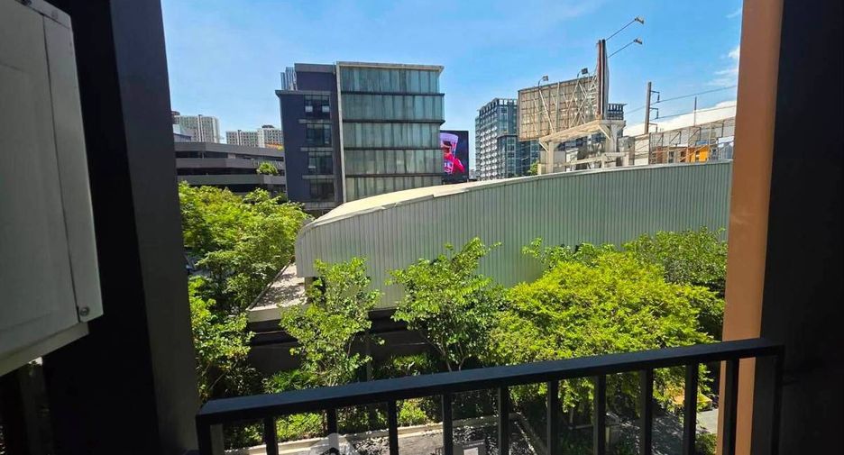 For rent 2 ベッドルーム condo in Huai Khwang, Bangkok