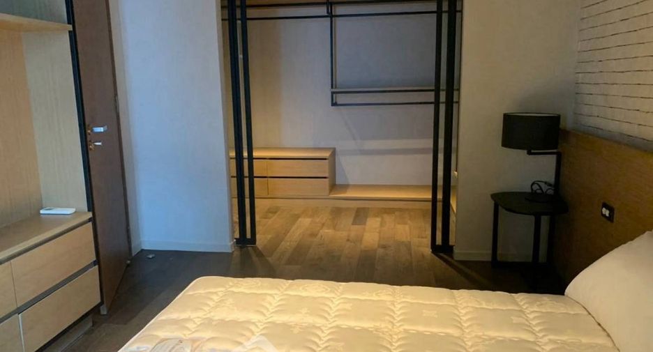 Condo en alquiler de 3 habitaciones en Watthana, Bangkok