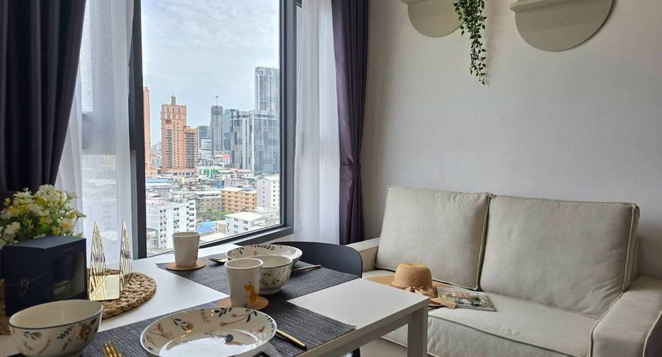 Condo en alquiler de 1 habitaciones en Khlong Toei, Bangkok