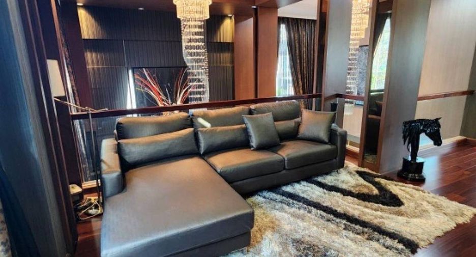 For rent 4 bedrooms house in Chatuchak, Bangkok